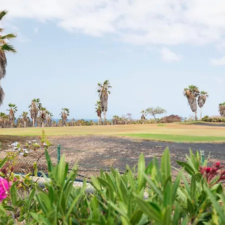 Summer House, Golf Del Sur 别墅 *