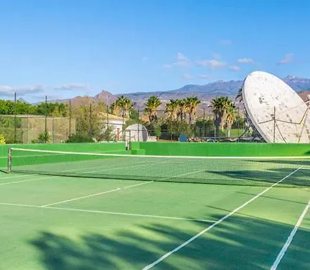 Summer House, Golf Del Sur 别墅 *